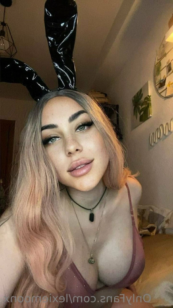 Lexie Moon [ lexiemoonx ] Onlyfans leaked photo 14491797 on Hotleaks.tv