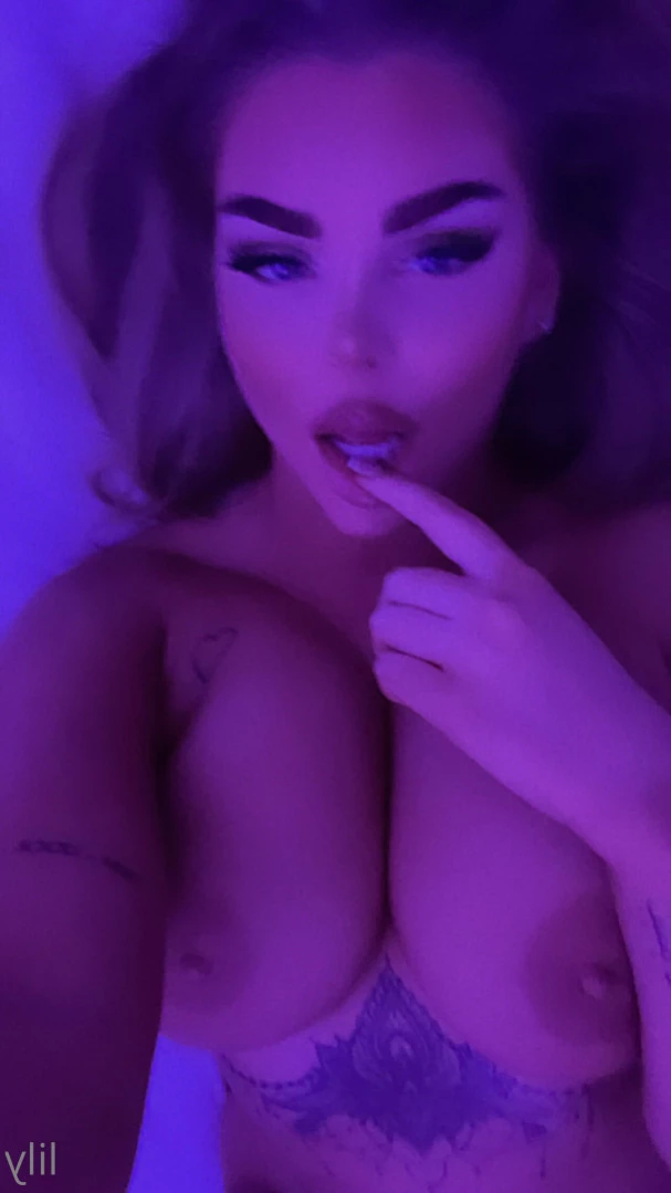 💦 SEXTING NOW 💦 [ liladelinaa ] Onlyfans leaked photo 14376767 on Hotleaks.tv