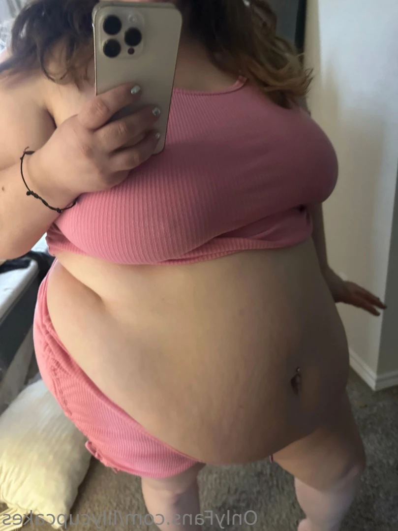 Lilycakes [ lilycupcakes ] Onlyfans leaked photo 12714415 on Hotleaks.tv