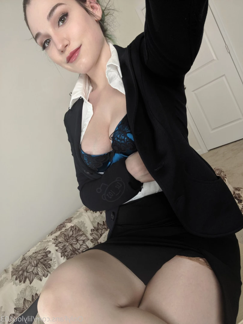Lily Lou [ lilylouofficial ] Onlyfans leaked photo 11251369 on Hotleaks.tv