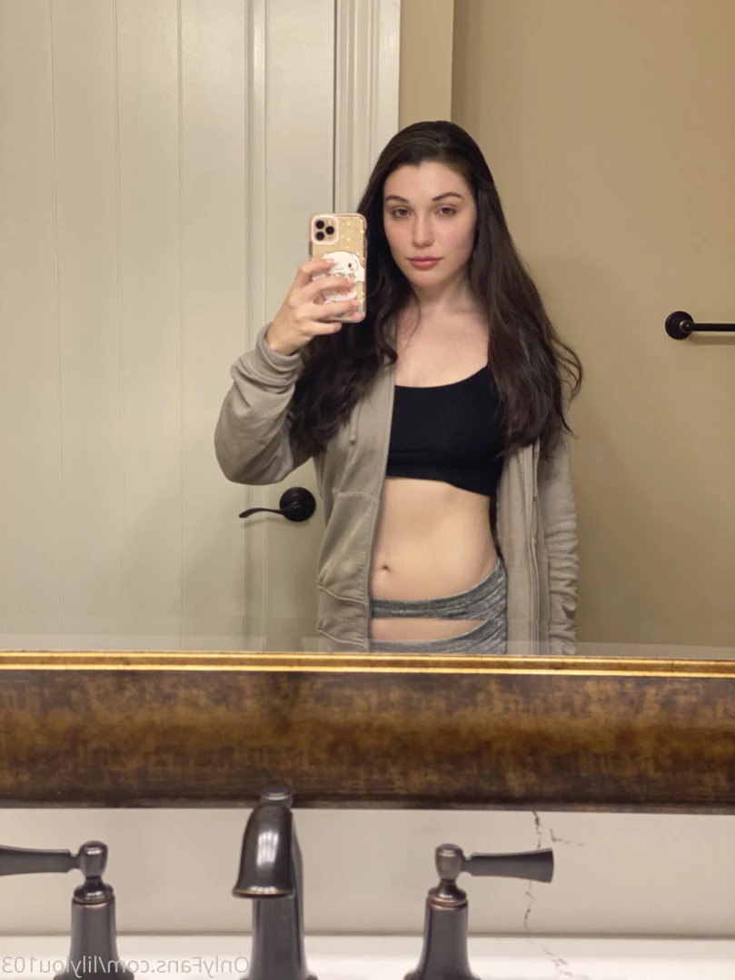 Lily Lou [ lilylouofficial ] Onlyfans leaked photo 11253099 on Hotleaks.tv
