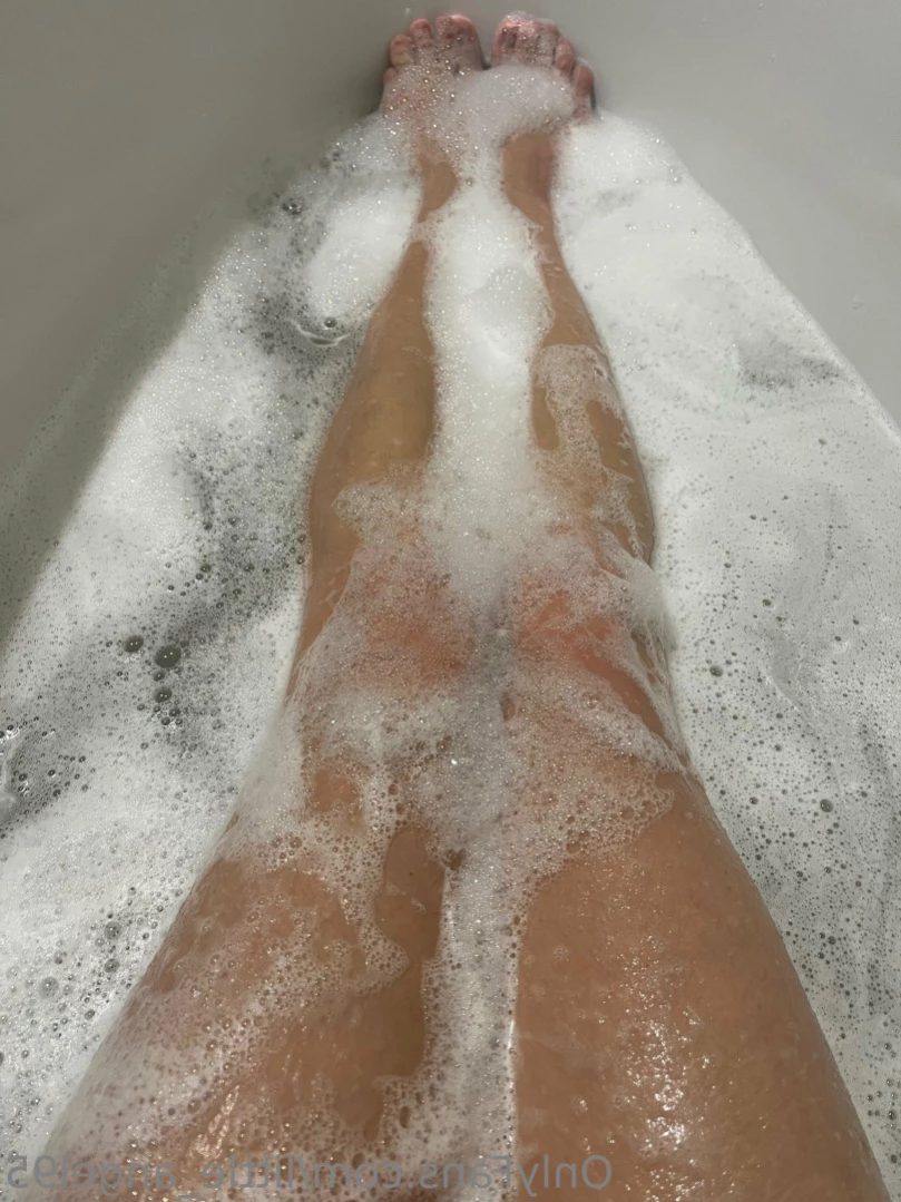 Little_angel [ little_angel95 ] Onlyfans leaked photo 11239591 on Hotleaks.tv