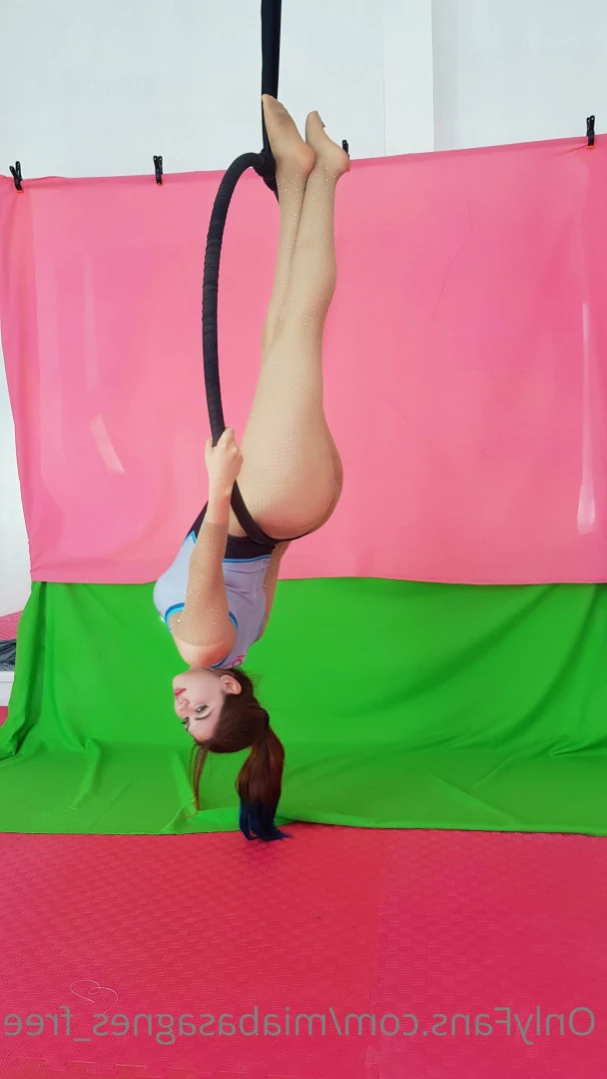 Mía Basañes Aerialist [ miabasagnes_aerialist ] Onlyfans leaked photo 11230862 on Hotleaks.tv