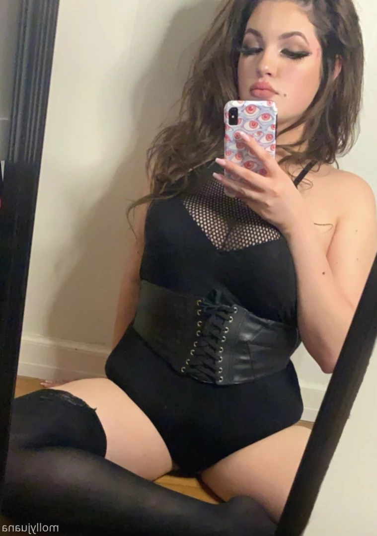 molly [ mollyjuana ] Onlyfans leaked photo 13277373 on Hotleaks.tv