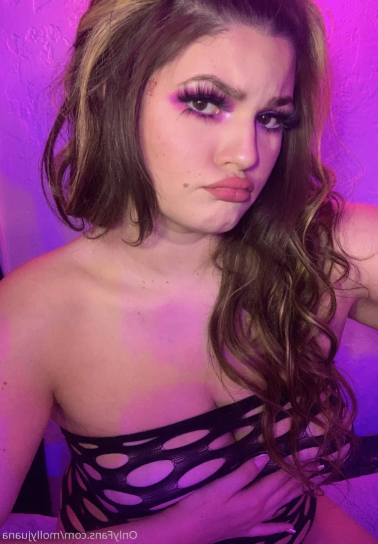 molly [ mollyjuana ] Onlyfans leaked photo 15279772 on Hotleaks.tv