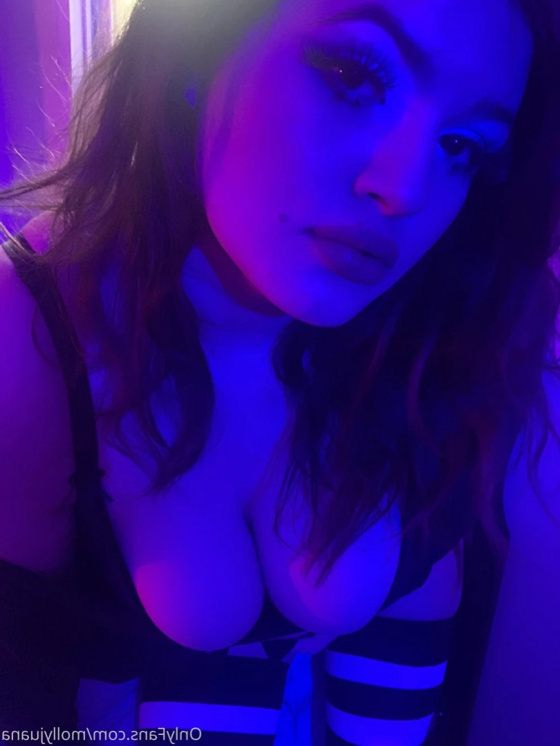 molly [ mollyjuana ] Onlyfans leaked photo 15569983 on Hotleaks.tv