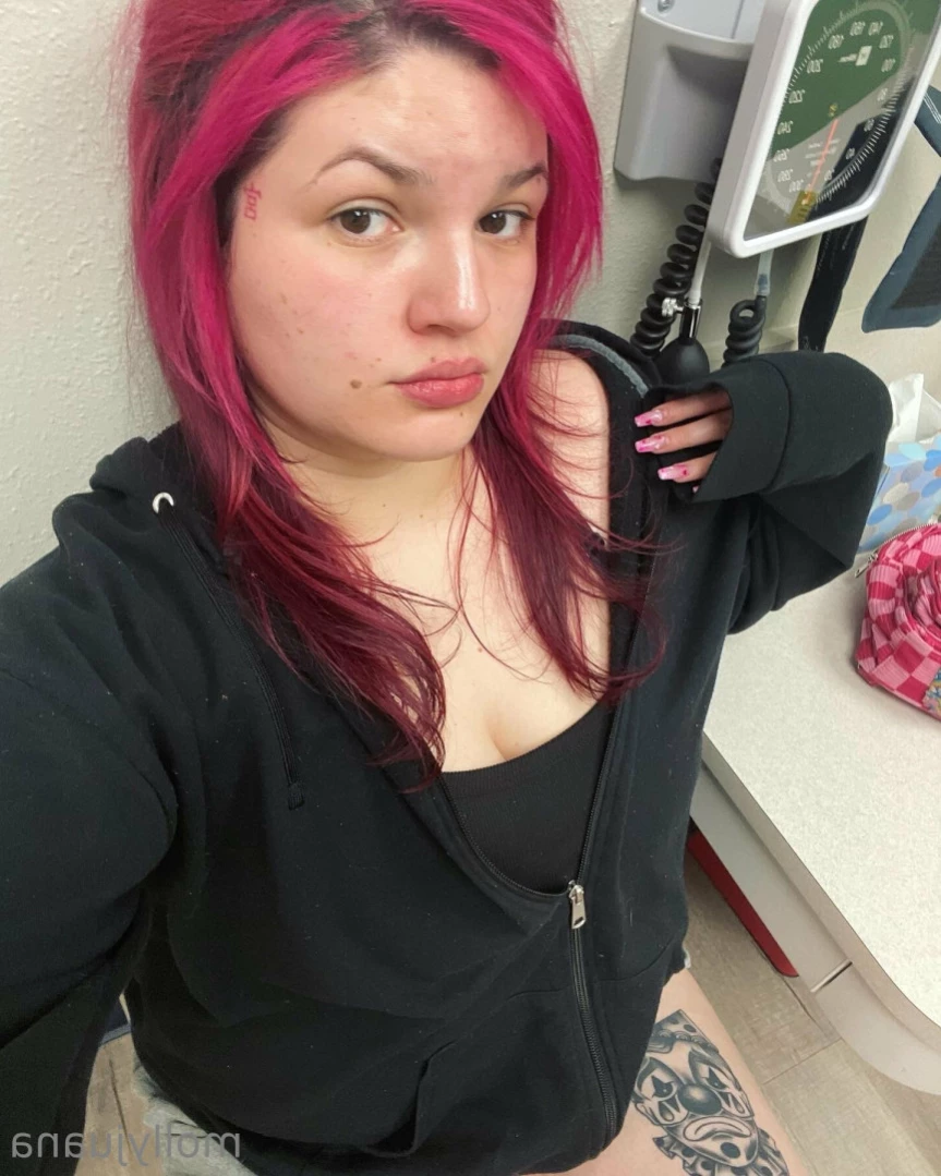 molly [ mollyjuana ] Onlyfans leaked photo 16206130 on Hotleaks.tv