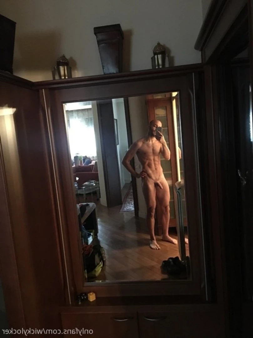 NakedGamer [ nakedgamervip ] Onlyfans leaked photo 13452830 on Hotleaks.tv