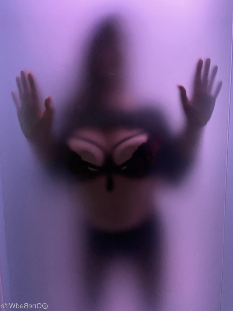 OneBadWife British Wife [ onebadwife ] Onlyfans leaked photo 14095854 on Hotleaks.tv