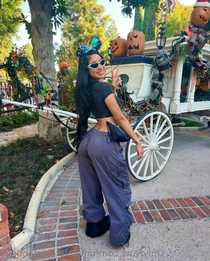 🎠Lala Baptiste🎡 [ onlylalatheislandgal ] Onlyfans leaked photo 12730484 on Hotleaks.tv