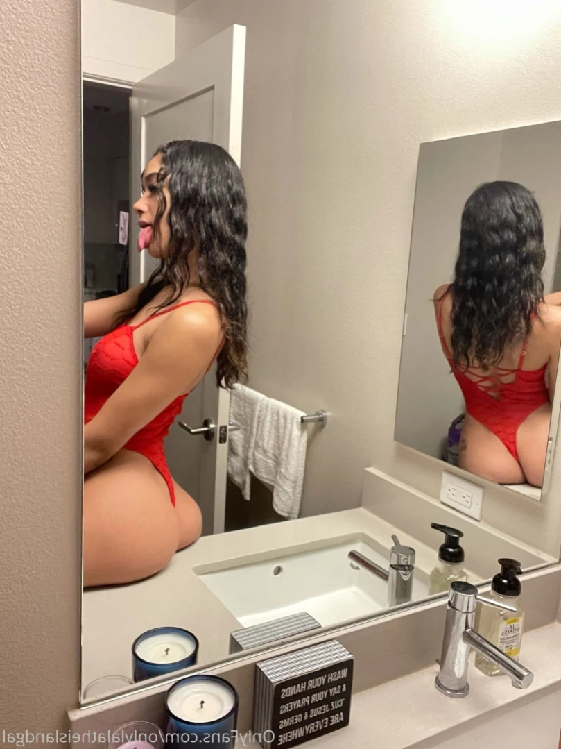🎠Lala Baptiste🎡 [ onlylalatheislandgal ] Onlyfans leaked photo 15421732 on Hotleaks.tv