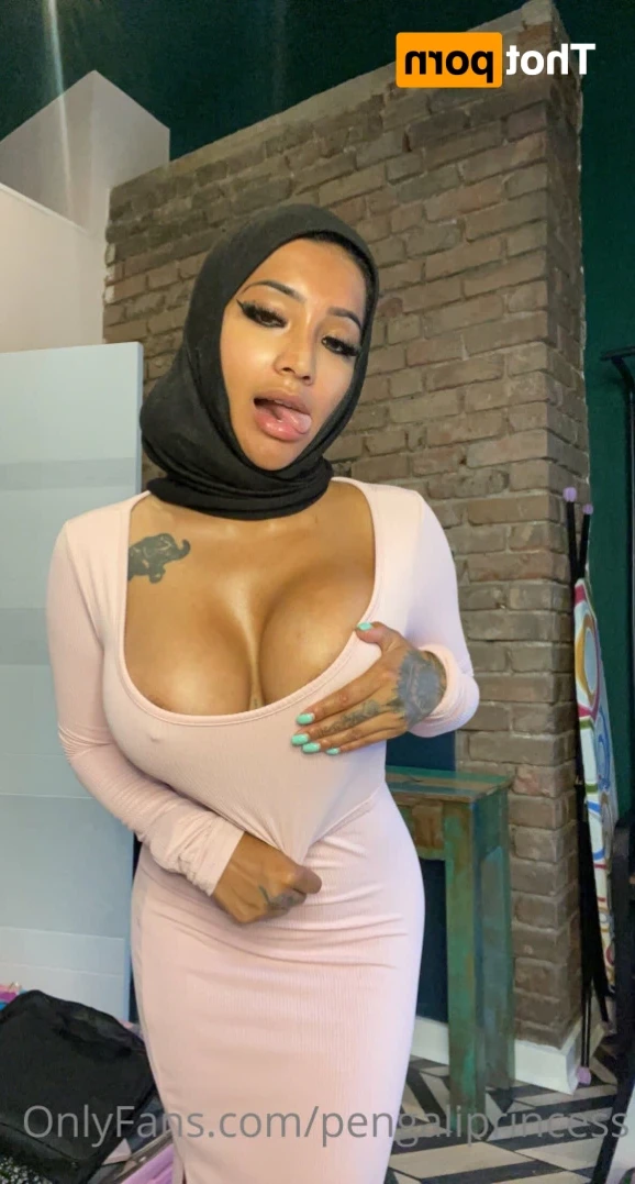 Yasmina Khan 💘 [ pengaliprincess ] Onlyfans leaked photo 12652395 on Hotleaks.tv