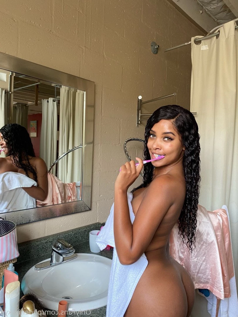 phoenix skye [ phoenixskye ] Onlyfans leaked photo 967321 on Hotleaks.tv