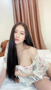 973736