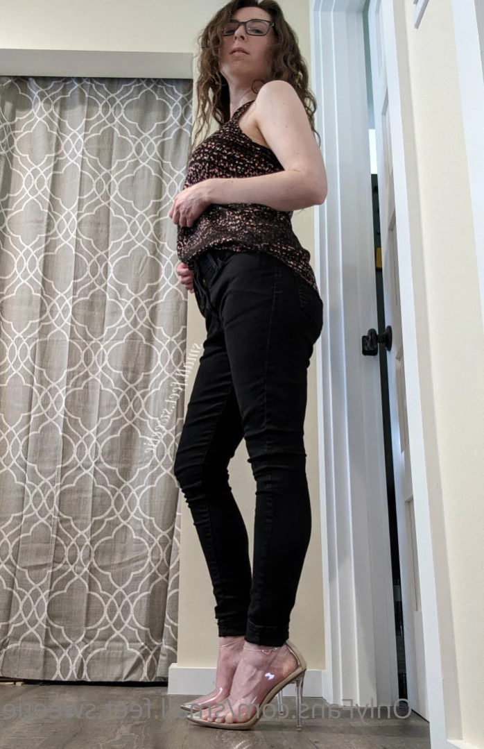 Goddess Alyssa [ small.feet.sweetie ] Onlyfans leaked photo 14406215 on Hotleaks.tv
