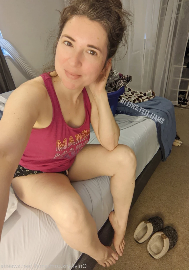 Goddess Alyssa [ small.feet.sweetie ] Onlyfans leaked photo 14406310 on Hotleaks.tv