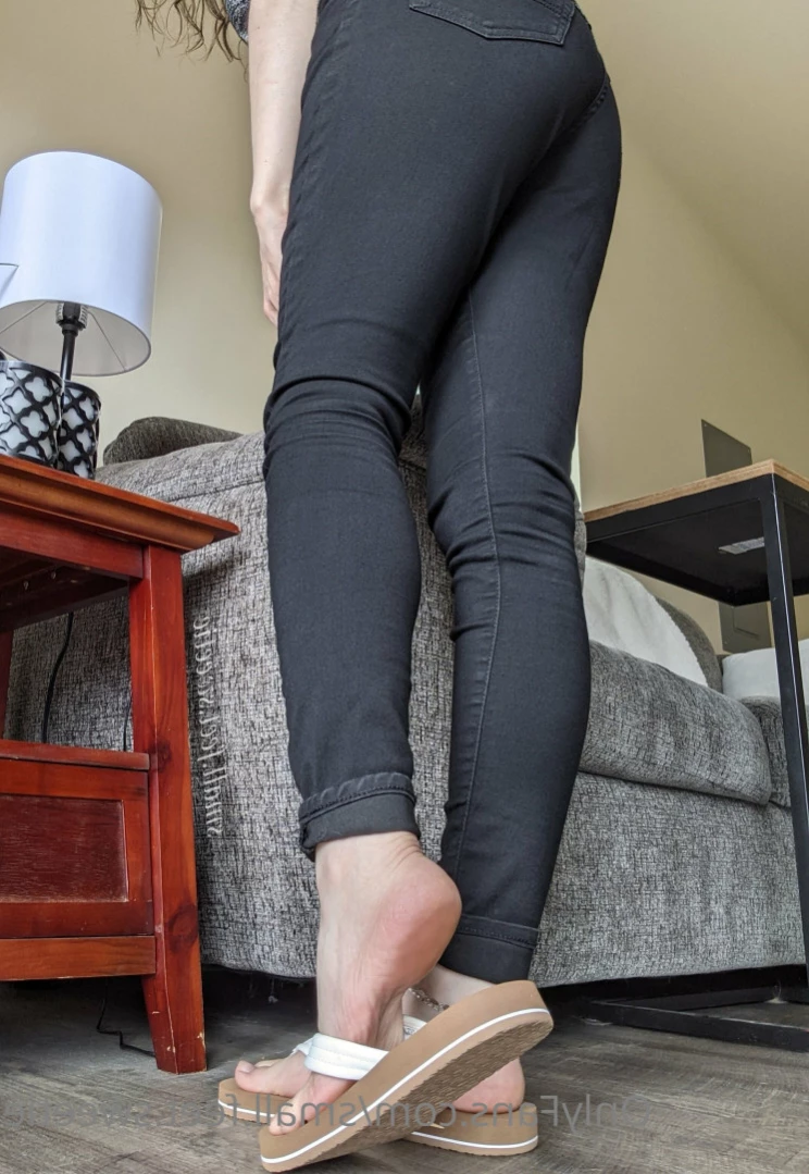 Goddess Alyssa [ small.feet.sweetie ] Onlyfans leaked photo 14407336 on Hotleaks.tv