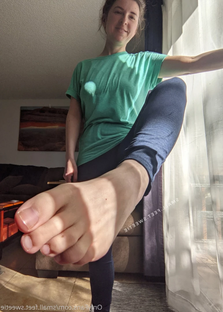 Goddess Alyssa [ small.feet.sweetie ] Onlyfans leaked photo 14419940 on Hotleaks.tv