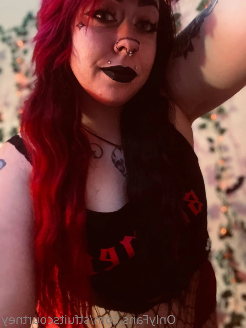 stfuitscourtney Onlyfans leaked photo 14404171 on Hotleaks.tv
