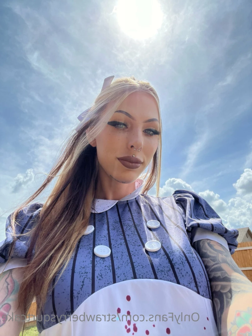 BIG TITS 💗 BRACE FACE [ strawberrysqurtcake ] Onlyfans leaked photo 15051965 on Hotleaks.tv
