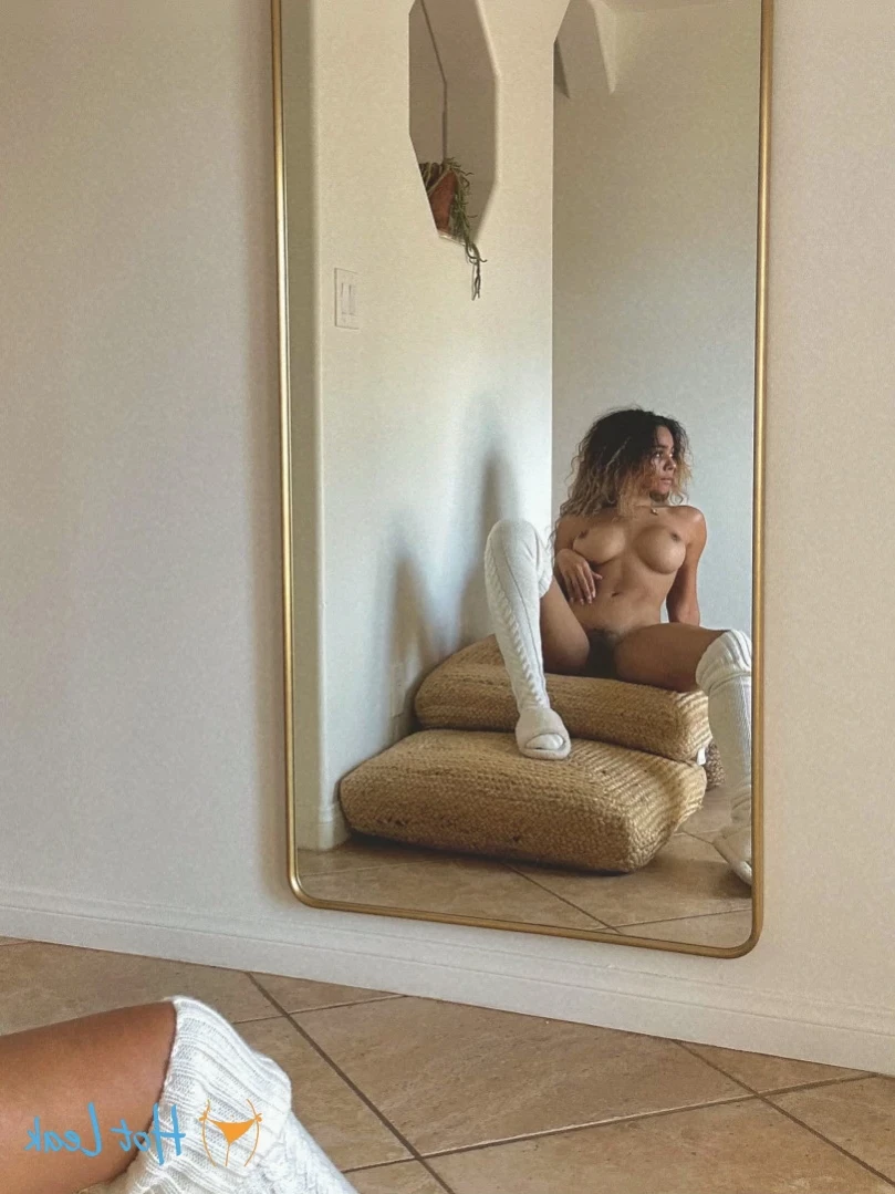 princesshelayna Onlyfans leaked photo 13921104 on Hotleaks.tv
