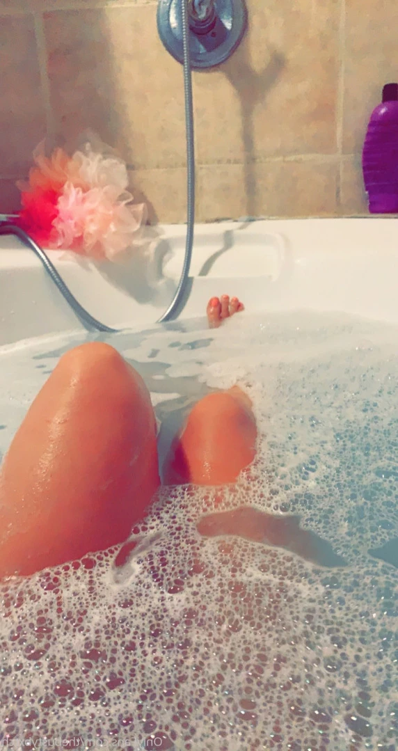 thebustybxtch Onlyfans leaked photo 13897335 on Hotleaks.tv