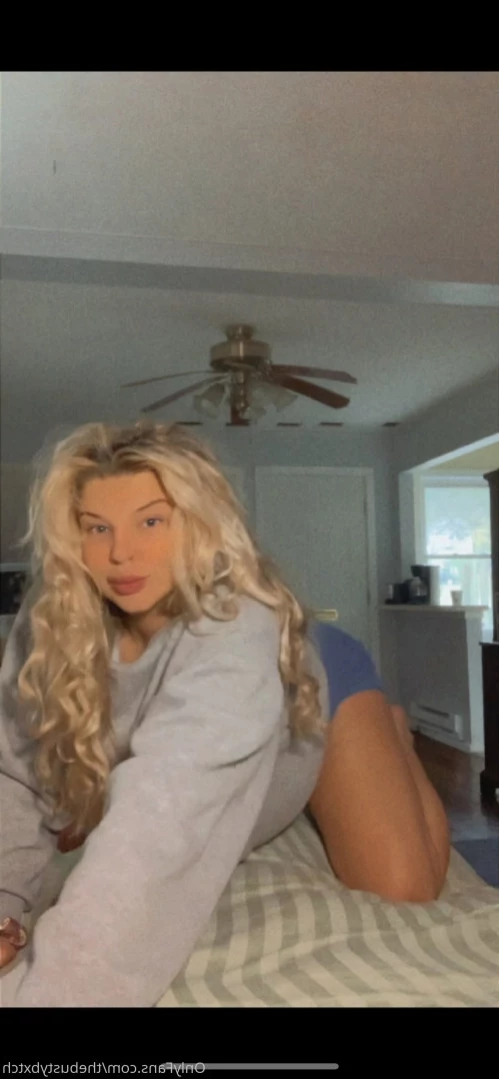 thebustybxtch Onlyfans leaked photo 13897339 on Hotleaks.tv
