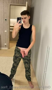 15572303