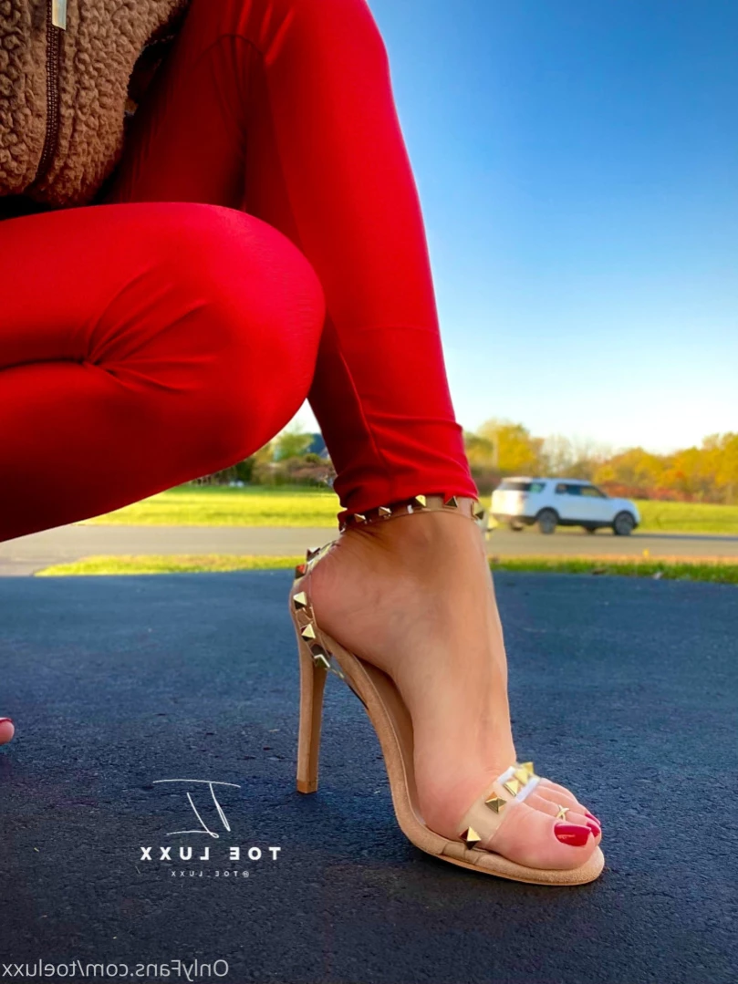 Toe.Luxx [ toeluxx ] Onlyfans leaked photo 11477062 on Hotleaks.tv