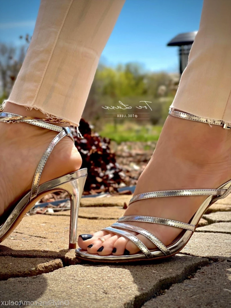 Toe.Luxx [ toeluxx ] Onlyfans leaked photo 13463752 on Hotleaks.tv