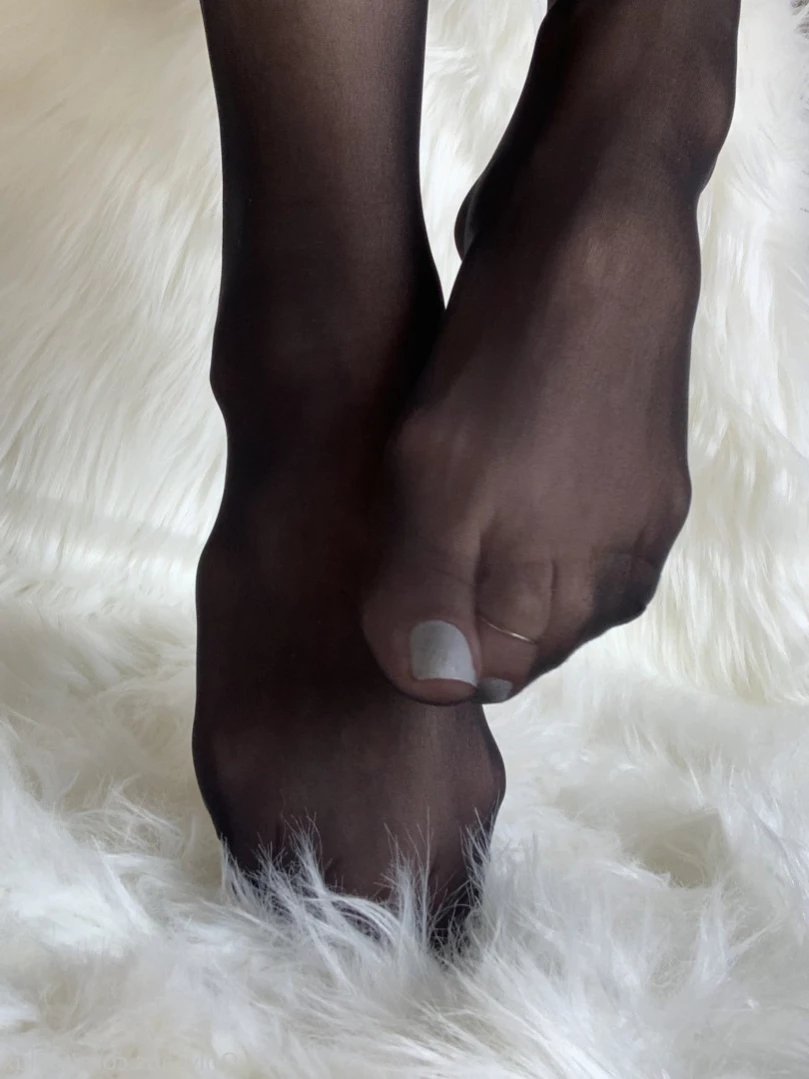 Toe.Luxx [ toeluxx ] Onlyfans leaked photo 13464511 on Hotleaks.tv