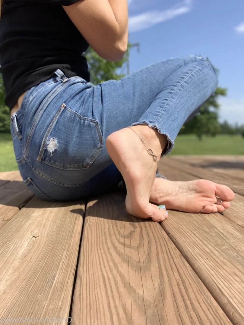 Toe.Luxx [ toeluxx ] Onlyfans leaked photo 14207037 on Hotleaks.tv
