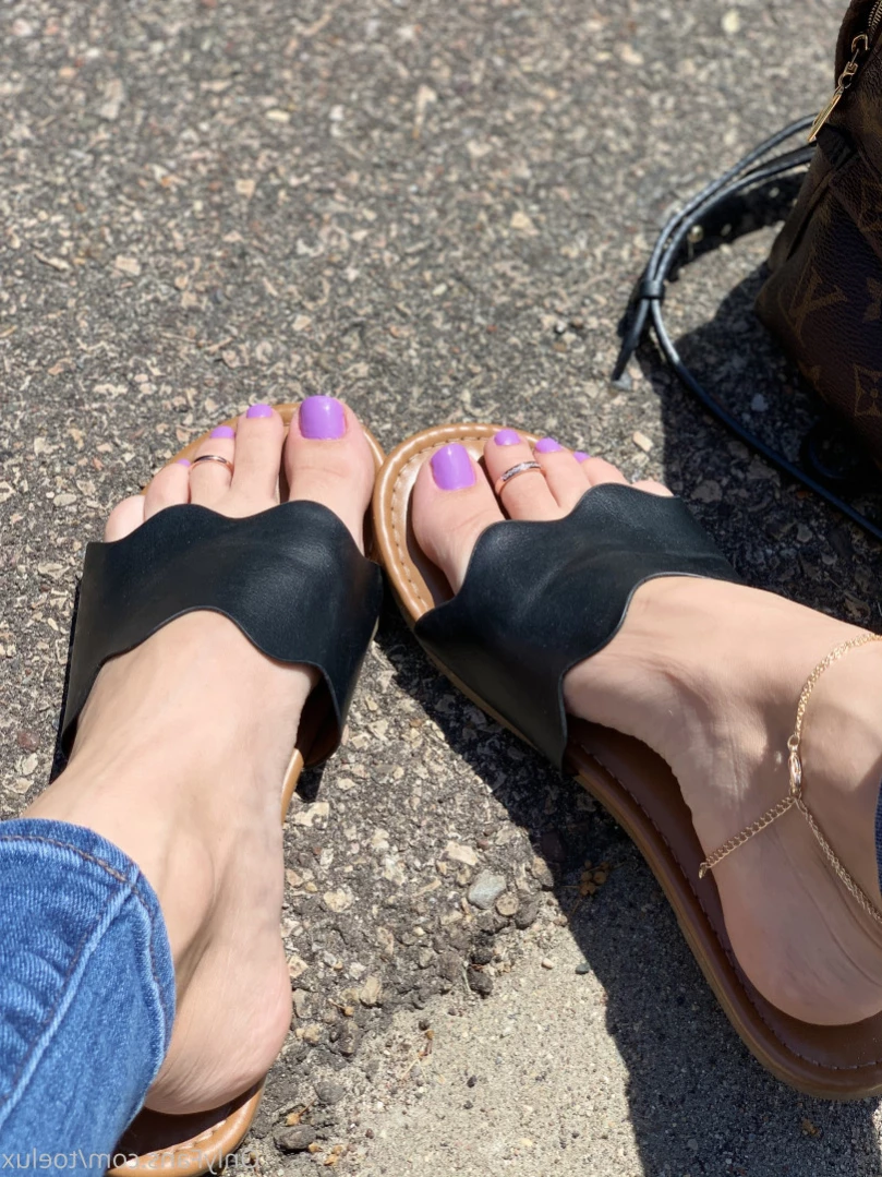 Toe.Luxx [ toeluxx ] Onlyfans leaked photo 14440821 on Hotleaks.tv