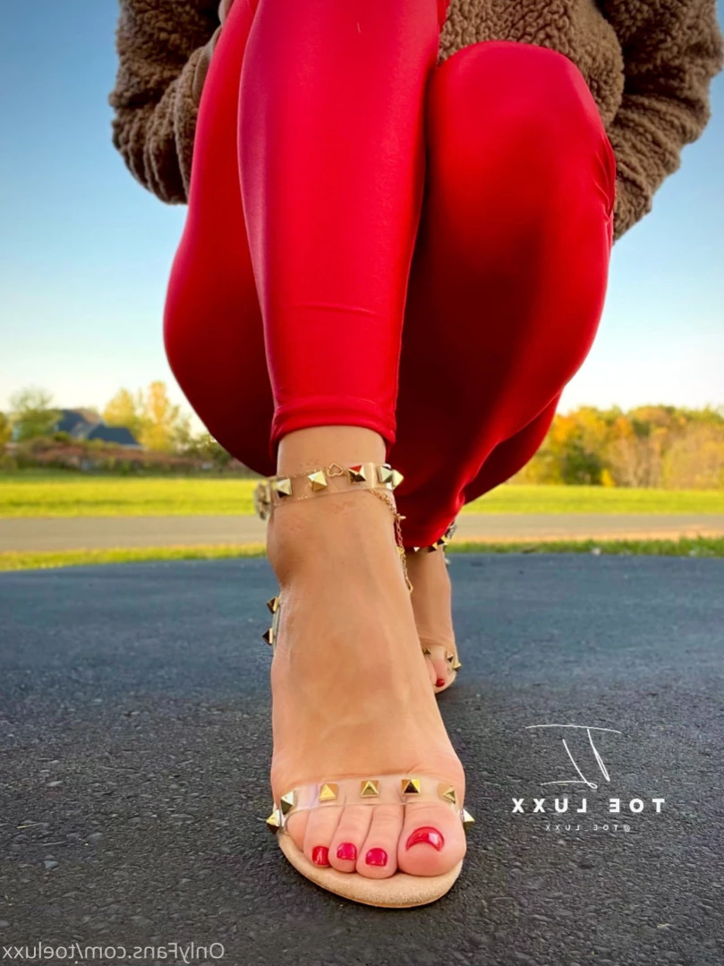 Toe.Luxx [ toeluxx ] Onlyfans leaked photo 15029723 on Hotleaks.tv
