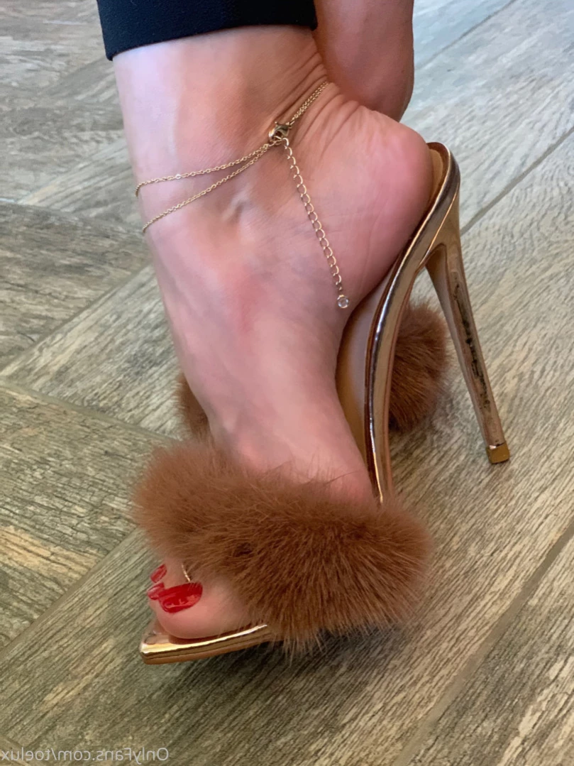 Toe.Luxx [ toeluxx ] Onlyfans leaked photo 15547679 on Hotleaks.tv