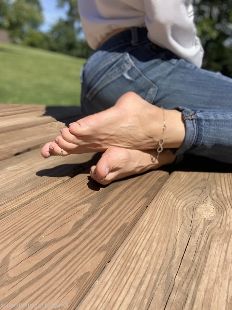 Toe.Luxx [ toeluxx ] Onlyfans leaked photo 15570344 on Hotleaks.tv
