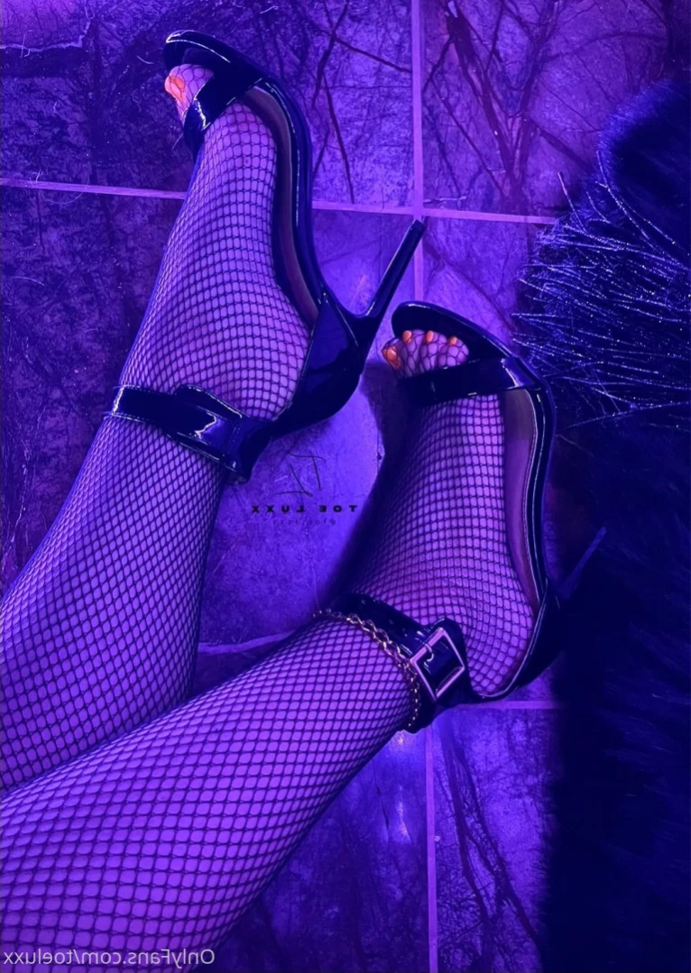 Toe.Luxx [ toeluxx ] Onlyfans leaked photo 15572715 on Hotleaks.tv