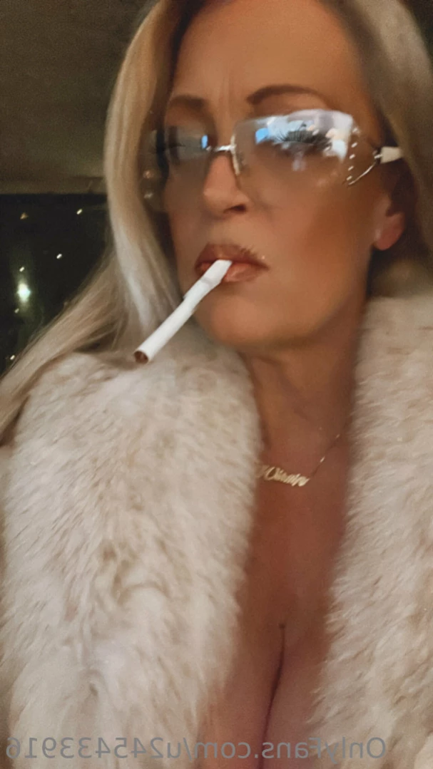 Brooke Hunter Smokin [ u245433916 ] Onlyfans leaked photo 11910957 on Hotleaks.tv