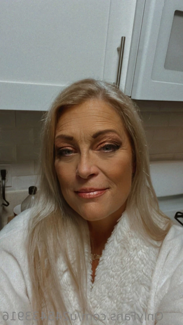 Brooke Hunter Smokin [ u245433916 ] Onlyfans leaked photo 13328278 on Hotleaks.tv