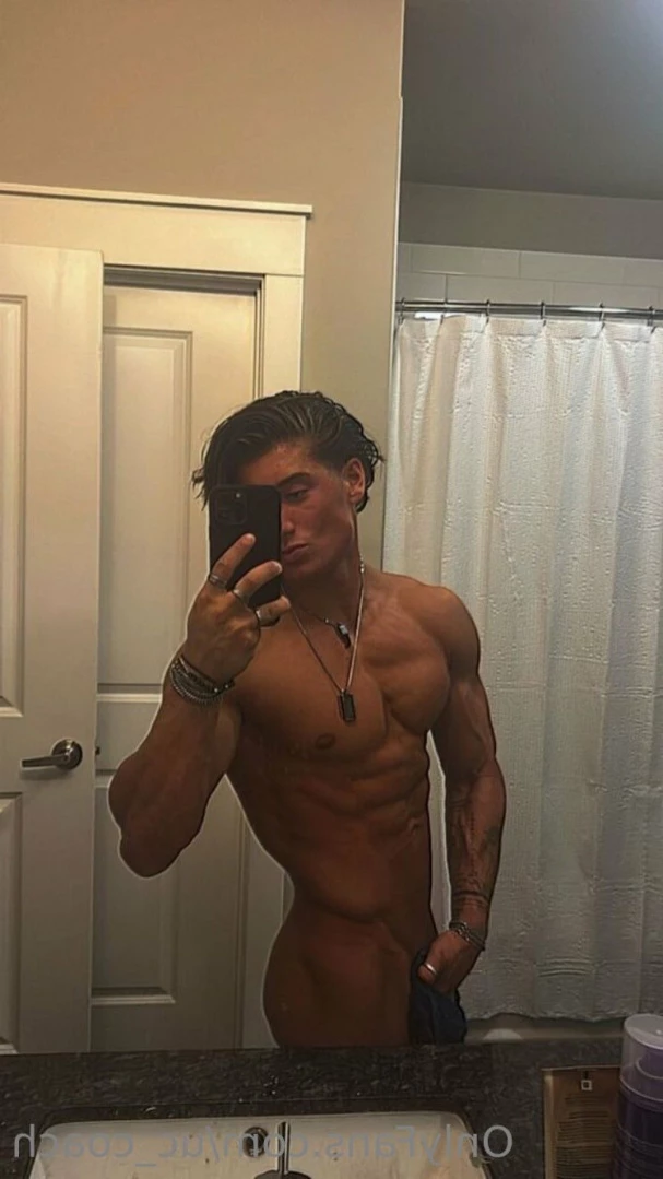 UncutCoach [ uc_coach ] Onlyfans leaked photo 11912290 on Hotleaks.tv