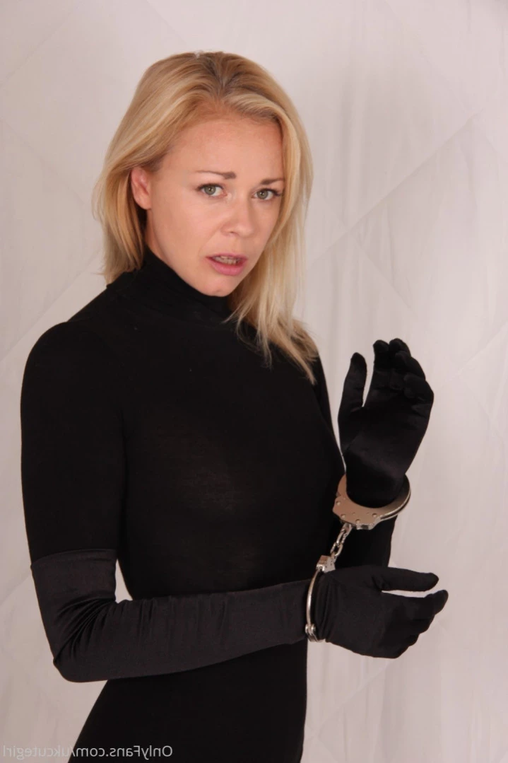 UKCuteGirl - Cute, Kinky and FILTHY! [ ukcutegirl ] Onlyfans leaked photo 13376049 on Hotleaks.tv