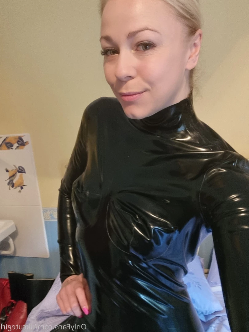 UKCuteGirl - Cute, Kinky and FILTHY! [ ukcutegirl ] Onlyfans leaked photo 15969807 on Hotleaks.tv