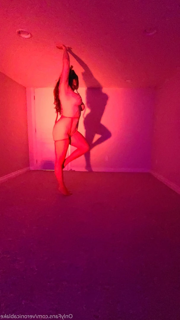 Veronica Blake [ veronicablake ] Onlyfans leaked photo 13508123 on Hotleaks.tv