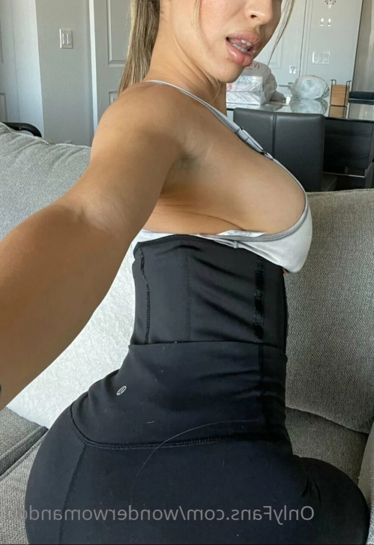 Christina Wonder [ wonderwomanddd ] Onlyfans leaked photo 14363224 on Hotleaks.tv