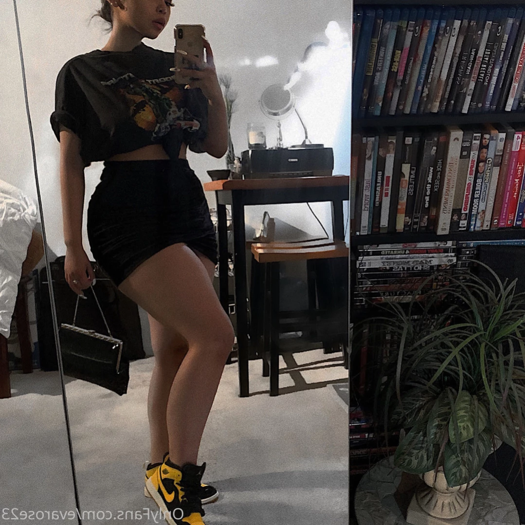 𝐄 [ xo402hxnny ] Onlyfans leaked photo 11322566 on Hotleaks.tv