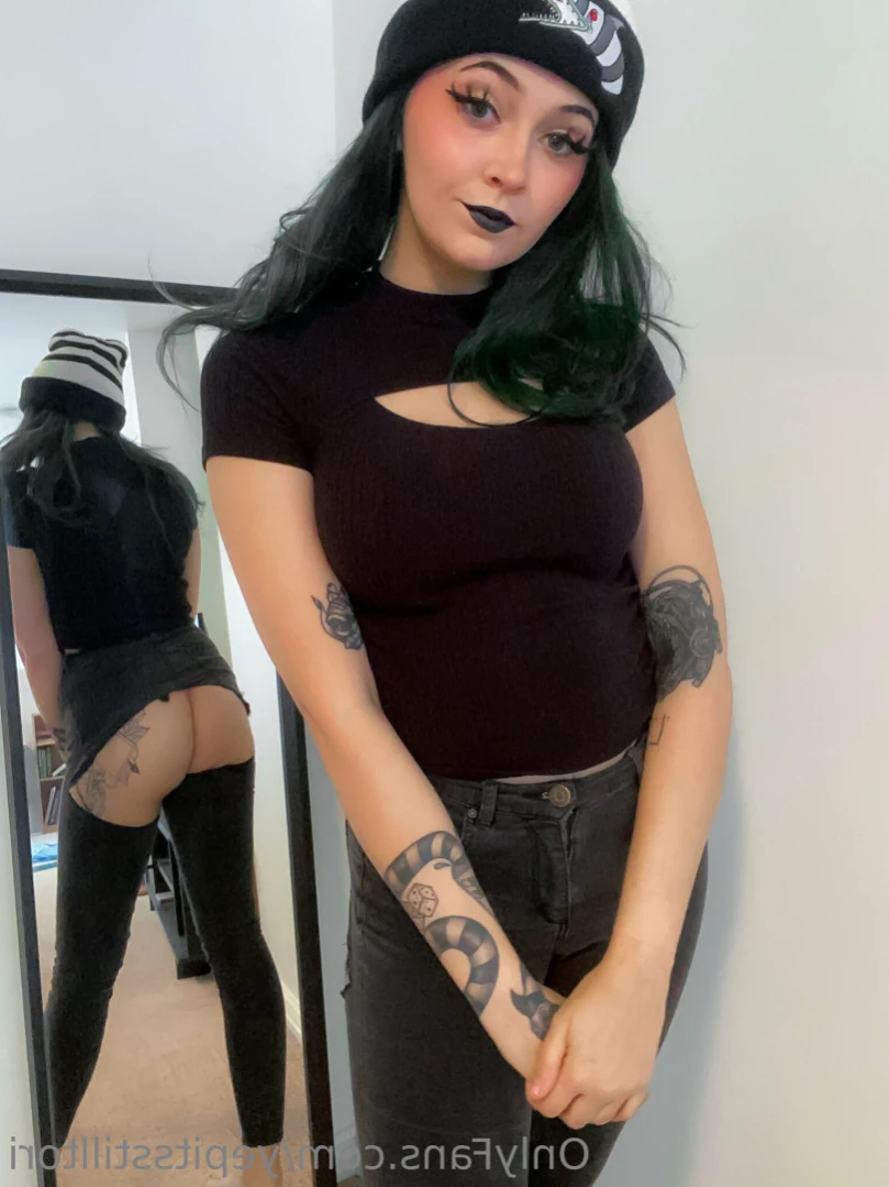 yepitsstilltori Onlyfans leaked photo 15328909 on Hotleaks.tv