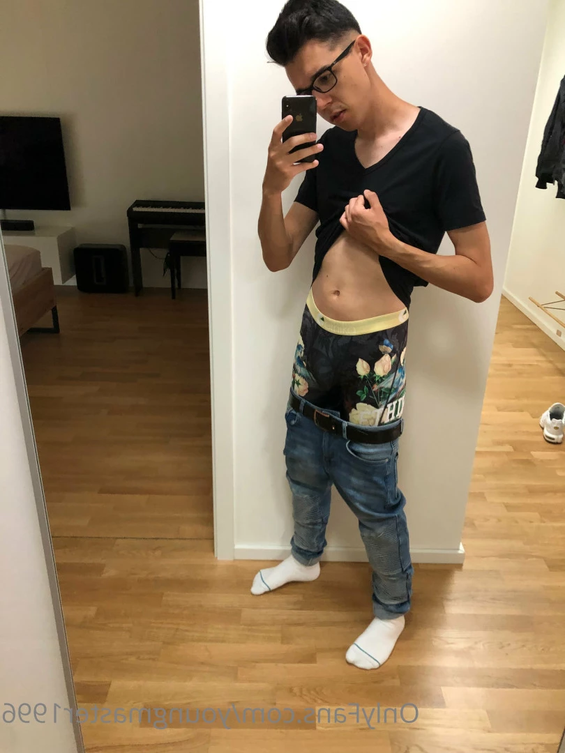 youngmaster1996 Onlyfans leaked photo 17176642 on Hotleaks.tv