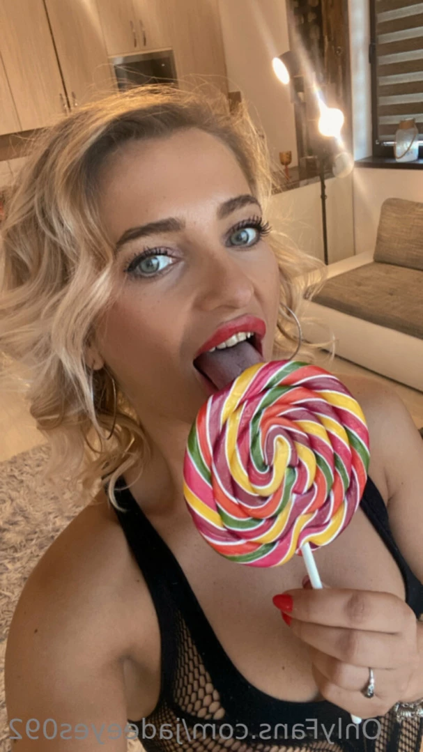 jadeeyes092 Onlyfans leaked photo 12624738 on Hotleaks.tv