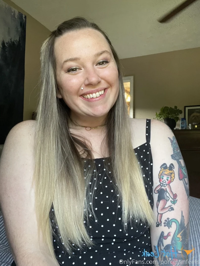 Porcelain Goddess [ porcelainfeets ] Onlyfans leaked photo 12269404 on Hotleaks.tv