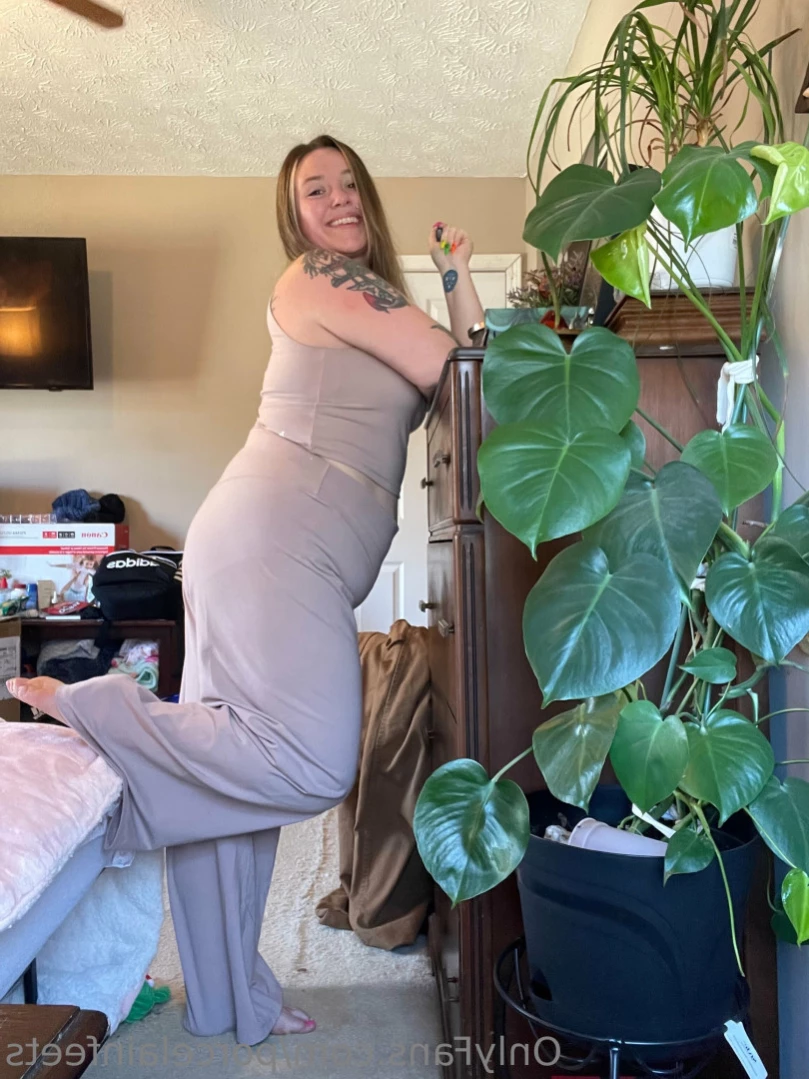 Porcelain Goddess [ porcelainfeets ] Onlyfans leaked photo 12319057 on Hotleaks.tv